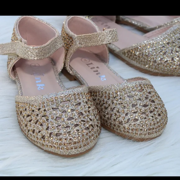 Champagne Flats - Picture 1 of 3